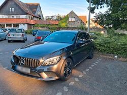 Grau Gebraucht 2019 Mercedes C220 Kombi | 21.999 € (Fairer Preis)