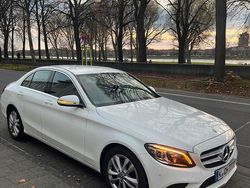 Weiß Gebraucht 2019 Mercedes C200 Limousine | 23.000 €