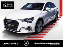 Weiß Gebraucht 2021 Audi A3 Sportback e-tron Sport Limousine | 23.490 € (Fairer Preis)