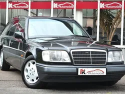Schwarz Gebraucht 1993 Mercedes E280 Kombi | 9.297 €