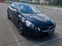 Schwarz Gebraucht 2013 Volvo S60 R-Design Limousine | 10.500 €