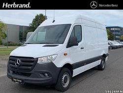 Weiss Gebraucht 2023 Mercedes Sprinter Van | 33.975 € (Guter Preis)