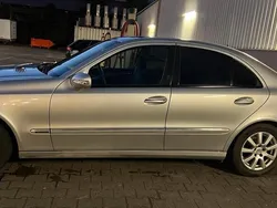 Silber Gebraucht 2005 Mercedes E200 Limousine | 5.350 € (Etwas zu teuer)