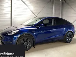 Blau Gebraucht 2024 Tesla Model Y Long Range SUV | 45.200 € (Fairer Preis)