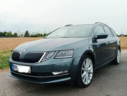 Grau Gebraucht 2017 Skoda Octavia Style Kombi | 14.400 € (Fairer Preis)