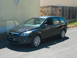 Schwarz Gebraucht 2009 Ford Focus Kombi | 1.800 € (Fairer Preis)