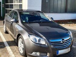 Grau Gebraucht 2011 Opel Insignia Innovation Limousine | 5.690 € (Fairer Preis)