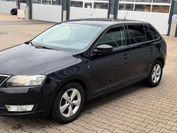 Schwarz Gebraucht 2014 Skoda Rapid Kleinwagen | 6.000 € (Teuer)