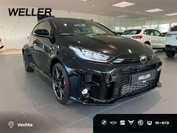 Precious schwarz (schwarz) Gebraucht 2023 Toyota Yaris Limousine | 35.490 € (Etwas zu teuer)