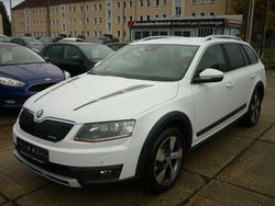 Bila moon/moon white Gebraucht 2014 Skoda Octavia Scout 4x4 Kombi | 12.600 € (Fairer Preis)