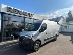 Centaurigrau metallic Gebraucht 2022 Renault Master Van | 30.926 € (Teuer)