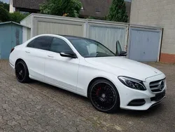 Weiß Gebraucht 2015 Mercedes C220 Limousine | 21.599 €