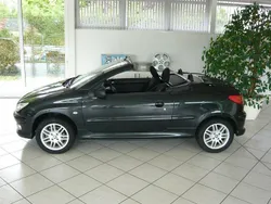 Schwarz Gebraucht 2005 Peugeot 206 CC Filou Cabrio | 1.990 € (Fairer Preis)