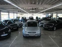Grau Gebraucht 2003 VW Golf IV Edition Limousine | 1.890 € (Guter Preis)