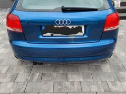 Blau Gebraucht 2003 Audi A3 Attraction Limousine | 880 € (Guter Preis)