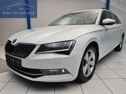 Moonweiss metallic Gebraucht 2016 Skoda Superb Ambition Kombi | 12.900 € (Guter Preis)