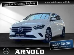 Weiß Gebraucht 2022 Mercedes B250 Van / Kleinbus | 29.890 € (Teuer)