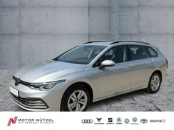 Silber Gebraucht 2022 VW Golf VIII Life Kombi | 19.730 € (Etwas zu teuer)