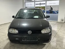 Schwarz Gebraucht 2000 VW Golf IV Edition Limousine | 2.400 € (Etwas zu teuer)
