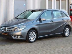 Grau Gebraucht 2012 Mercedes B180 Van / Kleinbus | 10.490 € (Fairer Preis)