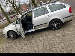 Silber Gebraucht 2006 Skoda Octavia Kombi | 2.499 € (Fairer Preis)