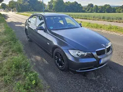 Grau Gebraucht 2006 BMW 320 Limousine | 4.200 € (Guter Preis)