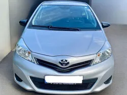 Silber Gebraucht 2012 Toyota Yaris Cool | 6.700 € (Superpreis)