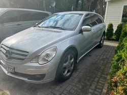 Silber Gebraucht 2010 Mercedes R320 Van / Kleinbus | 7.500 €