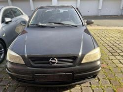 Schwarz Gebraucht 2001 Opel Astra Comfort Limousine | 600 € (Guter Preis)