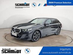 Grau Gebraucht 2025 BMW 540 M Sport Kombi | 62.189 € (Superpreis)