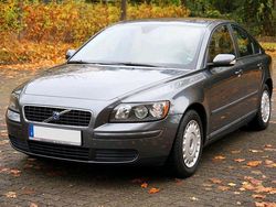 Grau Gebraucht 2005 Volvo S40 Limousine | 3.450 € (Fairer Preis)