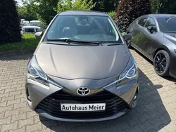 Andere Gebraucht 2017 Toyota Yaris Comfort Limousine | 9.990 € (Fairer Preis)