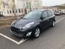 Grau Gebraucht 2009 Renault Scénic III Dynamique Van / Kleinbus | 2.299 € (Etwas zu teuer)