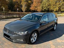 Grau Gebraucht 2021 VW Passat Kombi | 26.200 € (Etwas zu teuer)