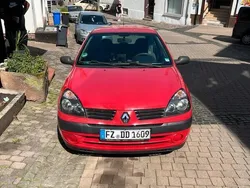 Rot Gebraucht 2004 Renault Clio II Kleinwagen | 1.500 € (Fairer Preis)