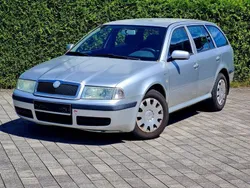 Silber Gebraucht 2004 Skoda Octavia Classic Kombi | 1.499 € (Fairer Preis)