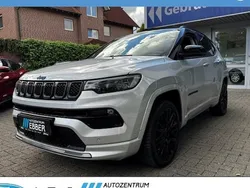 Silber Gebraucht 2022 Jeep Compass SUV | 28.479 € (Fairer Preis)
