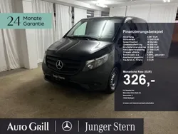 Obsidianschwarz metallic Gebraucht 2023 Mercedes Vito Van / Kleinbus | 34.486 € (Guter Preis)