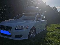 Weiß Gebraucht 2012 Volvo V50 R-Design Kombi | 4.500 €