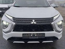 Weiß Gebraucht 2022 Mitsubishi Eclipse Cross Plus SUV | 17.999 € (Teuer)