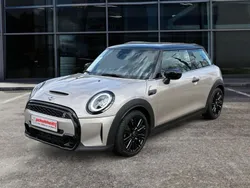 Grau Gebraucht 2022 Mini Cooper S Classic Kleinwagen | 25.950 € (Guter Preis)