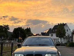 Grau Gebraucht 1999 BMW 323 Limousine | 2.500 € (Fairer Preis)