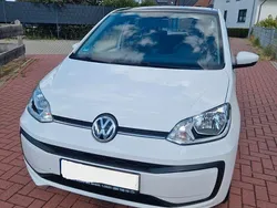 Weiß Gebraucht 2016 VW up! Kleinwagen | 6.800 € (Fairer Preis)