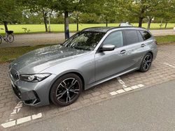 Grau Gebraucht 2024 BMW 318 M Sport Kombi | 36.000 € (Fairer Preis)