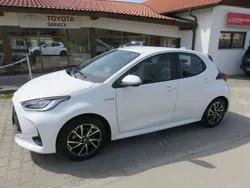Schneeweiß Gebraucht 2020 Toyota Yaris Hybrid Club Kleinwagen | 16.490 € (Guter Preis)