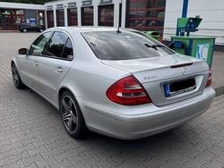 Silber Gebraucht 2004 Mercedes E320 Limousine | 4.300 € (Guter Preis)