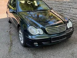 Schwarz Gebraucht 2005 Mercedes C180 Kombi | 1.699 € (Fairer Preis)