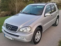 Silber Gebraucht 2003 Mercedes ML270 SUV | 16.490 €