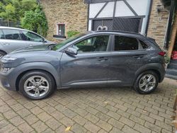 Grau Gebraucht 2021 Hyundai Kona Pure SUV | 14.200 € (Fairer Preis)