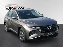 Braun Gebraucht 2023 Hyundai Tucson Select SUV | 28.390 € (Guter Preis)